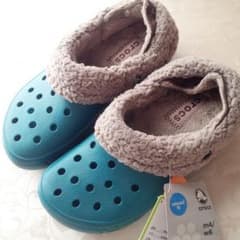 新品未使用タグ付き ♡crocsクロックス ♡ｗ6 ♡ ボア付のサムネイル