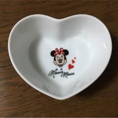 ディズニー ミニーマウス ハート型皿（小物入れにも！）のサムネイル