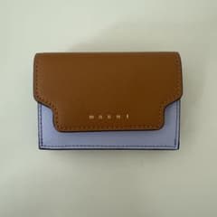【MARNI】二つ折り財布　キャメルラベンダー MARNI マルニ FLAP SQUARED WALLET 三つ折り財布 小銭入れあり