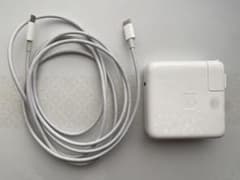 Apple Mac 61W USB-C 充電器のサムネイル