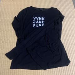VVNK JANE PLUS 長袖カットソー ブラックのサムネイル