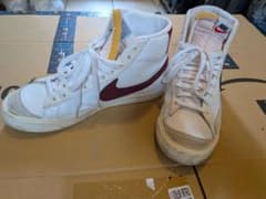 ブレザー 27.0cm NIKE BLAZER HI バーガンディのサムネイル