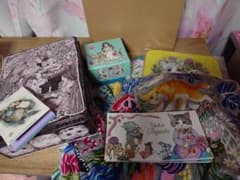 ヒグチユウコ ホルベインTOOLBOX角缶 タオルハンカチ 訳ありショルダー