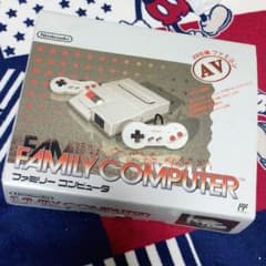 《新品→早い者勝ち》ファミリーコンピュータのサムネイル