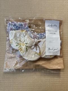 新品未使用 花柄スタイ2枚セットのサムネイル