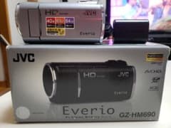JVC Everio ビデオカメラGZ-HM690のサムネイル