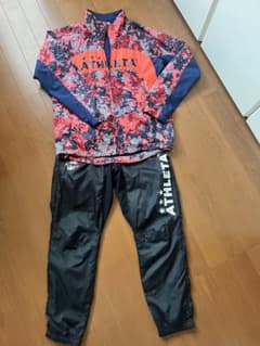ATHLETA ピステ上下セット 赤・青のサムネイル
