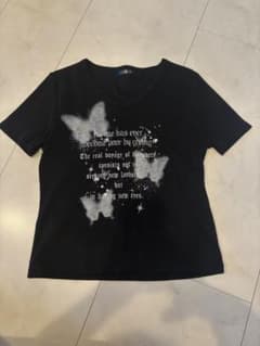 SUREVE 蝶々プリント 半袖Tシャツ ブラックのサムネイル