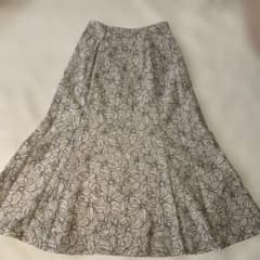 【新品】花柄レース フレアスカート NATURAL BEAUTY BASICのサムネイル