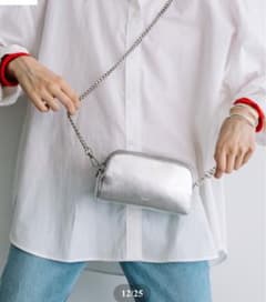 新品 未使用 BEAURE トリプルファスナー ミニポシェット - メルカリ