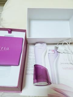 美品！！トリア スキンエイジングケアレーザー 美顔器のサムネイル