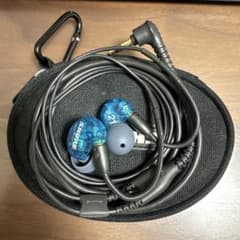 SHURE SE215 有線イヤホン クリアブルー SHURE SE215 クリアブルー 有線イヤホン - メルカリ