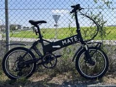 MATE. 電動アシスト自転車 20インチ マキシスタイヤ 直接引渡しのサムネイル
