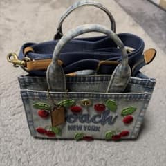 coachカーゴ トート バッグ 20・チェリー値下げ - メルカリ