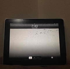 i pad 第3世代 美品 16GB ケース&充電器付けますのサムネイル