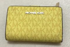 MICHAEL KORS イエロー 二つ折り財布のサムネイル
