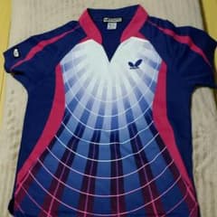 美品☆卓球☆ユニフォームのサムネイル
