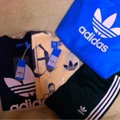 adidasoriginalsセット(Tシャツ×2、ジャージズボン)のサムネイル