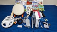 HDMI対応　Wii本体　ソフト15本　その他周辺機器のサムネイル