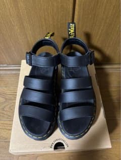 Dr. Martens ブラックストラップ厚底サンダルのサムネイル