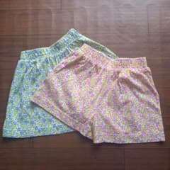 【西松屋チェーン】花柄ショートパンツ 2枚セット 110のサムネイル
