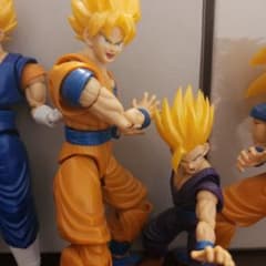 【週末限定値下げ】ドラゴンボール 悟空・悟飯プラモデル 2体セット（パーツ付）のサムネイル