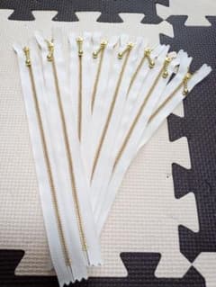 YKK 玉付きファスナー25cm8本+16cm2本　合計10本のサムネイル