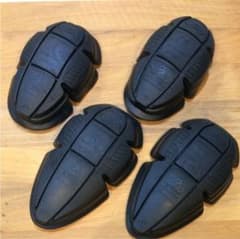 クシタニ プロテクターのサムネイル