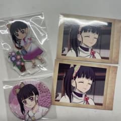 栗花落カナヲ ぱしゃこれ 缶バッジ アクスタのサムネイル