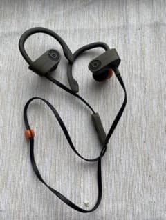Bluetooth イヤホン　ヘッドフォン　Undefeated×Beatsのサムネイル