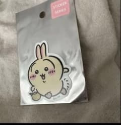 ちいかわ スマホに貼れるサイズのステッカー　やかんを持つうさぎ　シール　お
