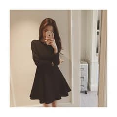 Chel様専用ページ♡ラインが美しいフレアワンピース(00485)のサムネイル