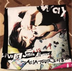 LiSAライブTシャツのサムネイル