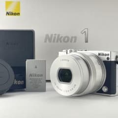 【極上美品・ショット数3000】Nikon1 J5シルバー 標準レンズキット 極上美品・ショット数3000】Nikon1 J5シルバー 標準レンズキット