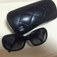 シャネル CHANEL サングラス ケースつき リボン 確実正規品 カメリア 黒のサムネイル