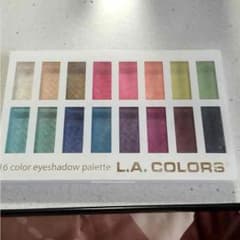 エルエイカラーズ 16カラーアイシャドウパレットのサムネイル