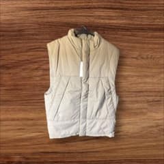⭐️ベージュ ダウンベスト Mサイズ キルティングベスト ベスト 男女