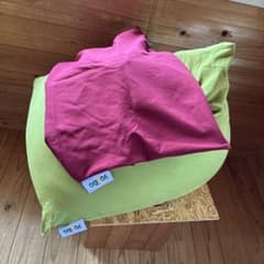 Yogibo ビーズクッション ライムグリーンと未使用のレッドのカバー Yogibo ビーズクッション ライムグリーンと未使用のレッドのカバー