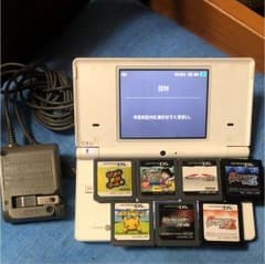 ニンテンドーＤＳとカセットと充電のサムネイル
