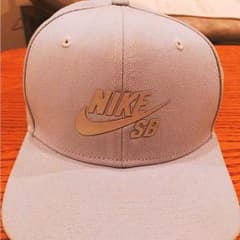 NIKE CAPのサムネイル