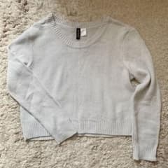 H&M ショート丈ニット グレーのサムネイル