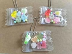 ハンドメイドアクセサリーのサムネイル
