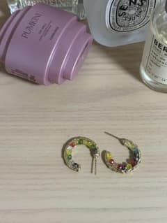 マルチカラー ビジュー フープピアスのサムネイル