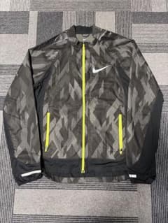 NIKEメッシュランニングジャケット　Mのサムネイル