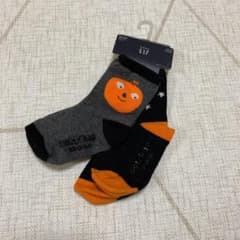 メルカリでハロウィン　GAP  ハロウィン　ベビー　キッズ　靴下のサムネイル