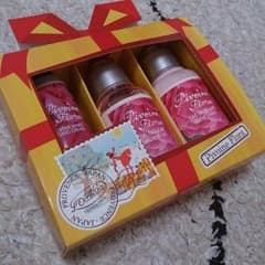 *値下げしました* ロクシタン ピオニーファーストキットのサムネイル