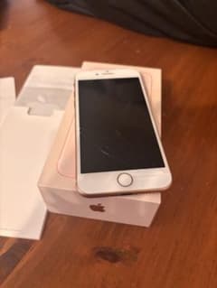 洋*子様 iPhone 8 64GB SIMフリー バッテリー73%のサムネイル