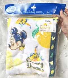 新品】東京ディズニーリゾート ミッキー フード付きタオル レモニー