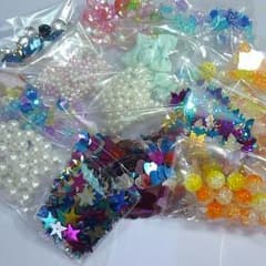 プーさん専用(*^O^*)ハンドメイド♪ビーズ&スパンコール&チョーカーのサムネイル