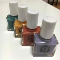 スメリー  マニキュア  4色セットのサムネイル